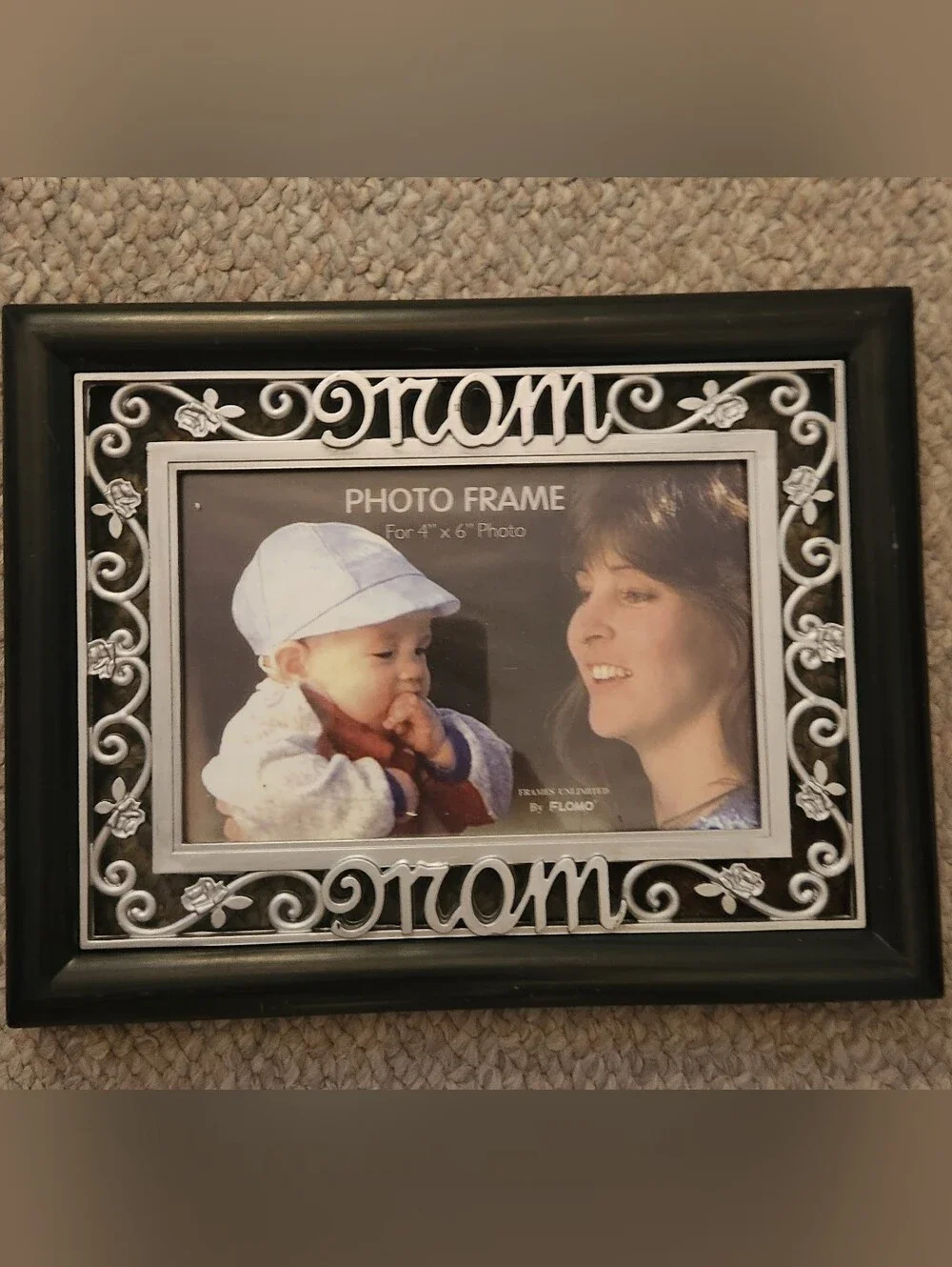 Mom Photo Frame in Black and Silver